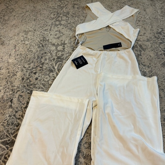 Lulu's White Sleeveless Jumpsuit - Picture 6 of 8